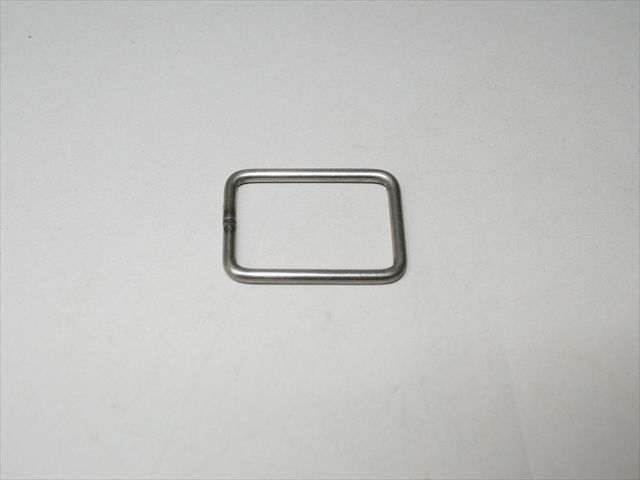 かばん用金具のバット溶接画像