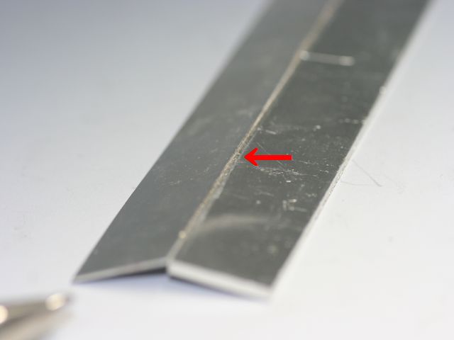 アルミ板t0.5とt1.5のレーザー溶接（精密溶接）